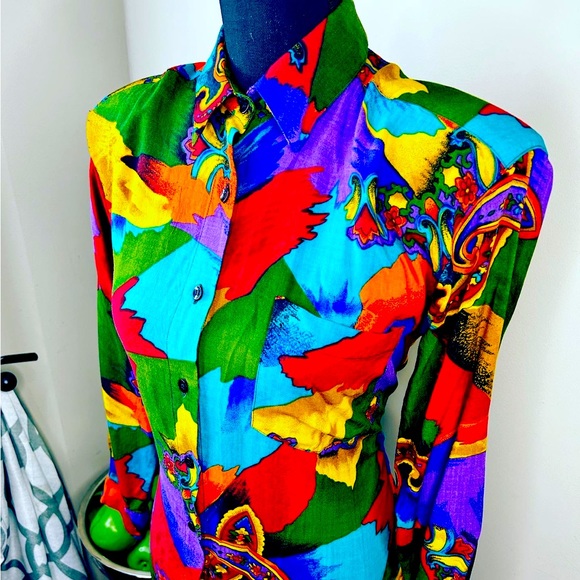 🔥🔥SOLD🔥🔥Vintage Take Away Colorful Shirt - Picture 2 of 4